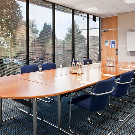 Holiday Inn Runcorn M56 Junction 12 By Ihg Esterno foto