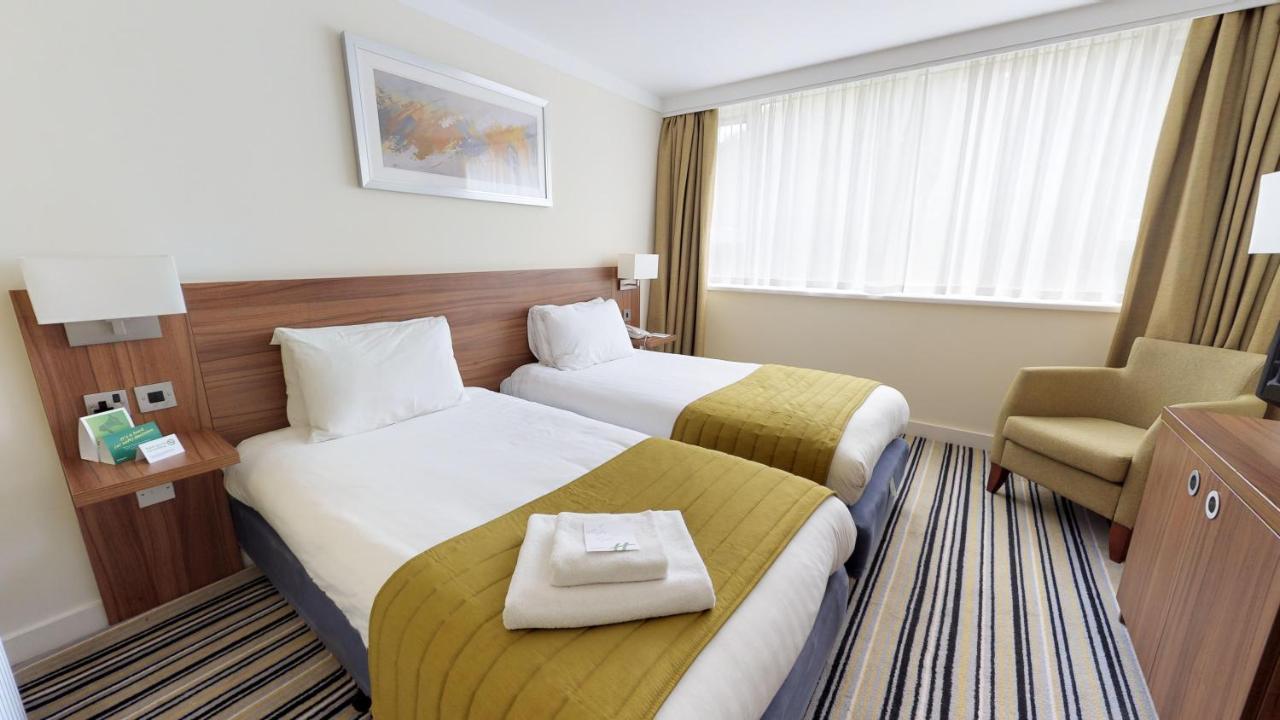 Holiday Inn Runcorn M56 Junction 12 By Ihg Esterno foto