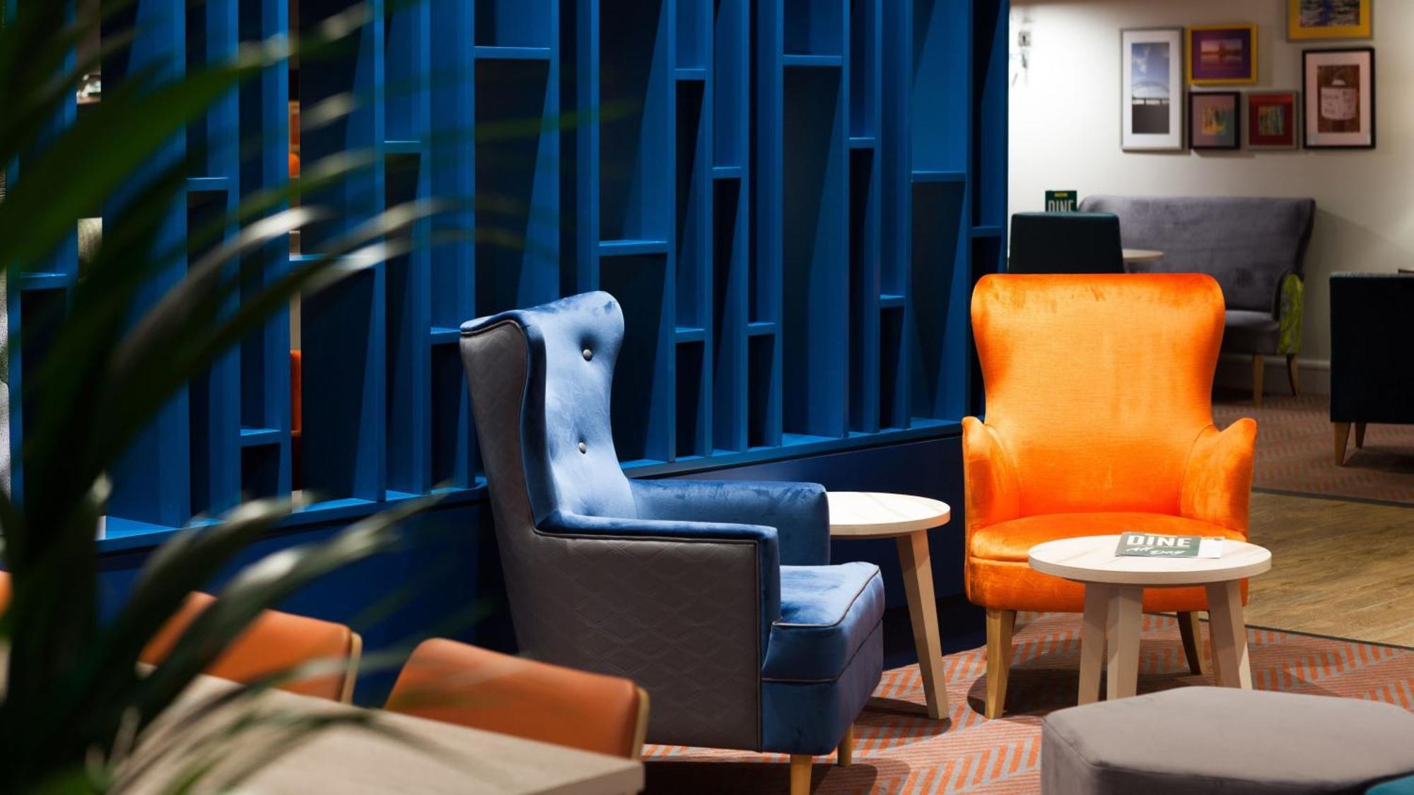 Holiday Inn Runcorn M56 Junction 12 By Ihg Esterno foto