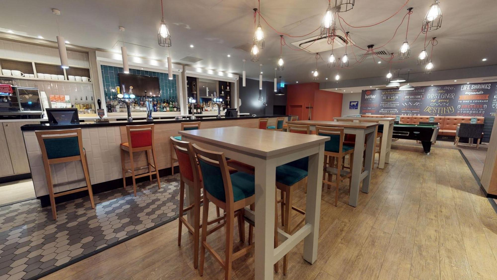 Holiday Inn Runcorn M56 Junction 12 By Ihg Esterno foto