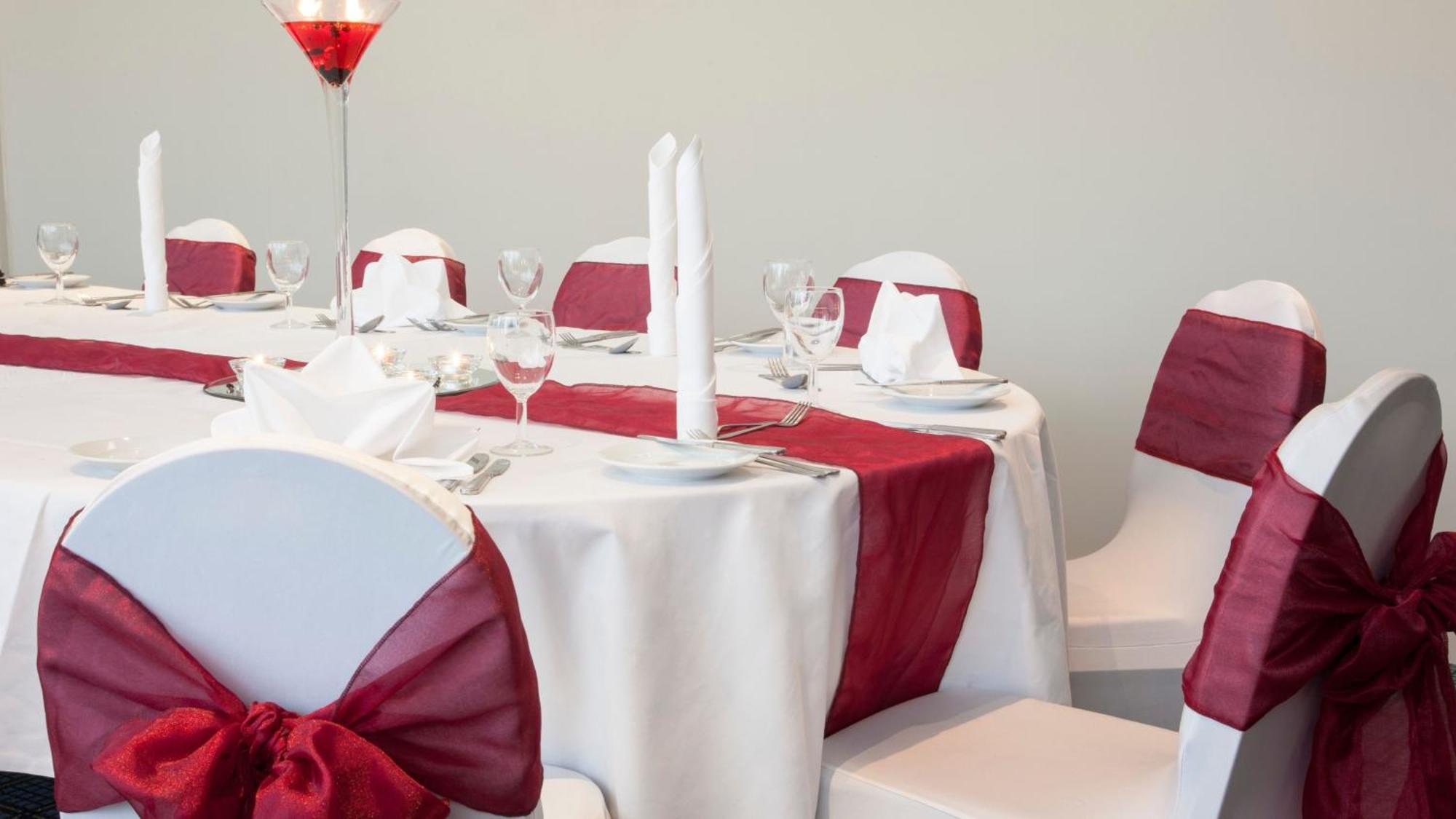 Holiday Inn Runcorn M56 Junction 12 By Ihg Esterno foto