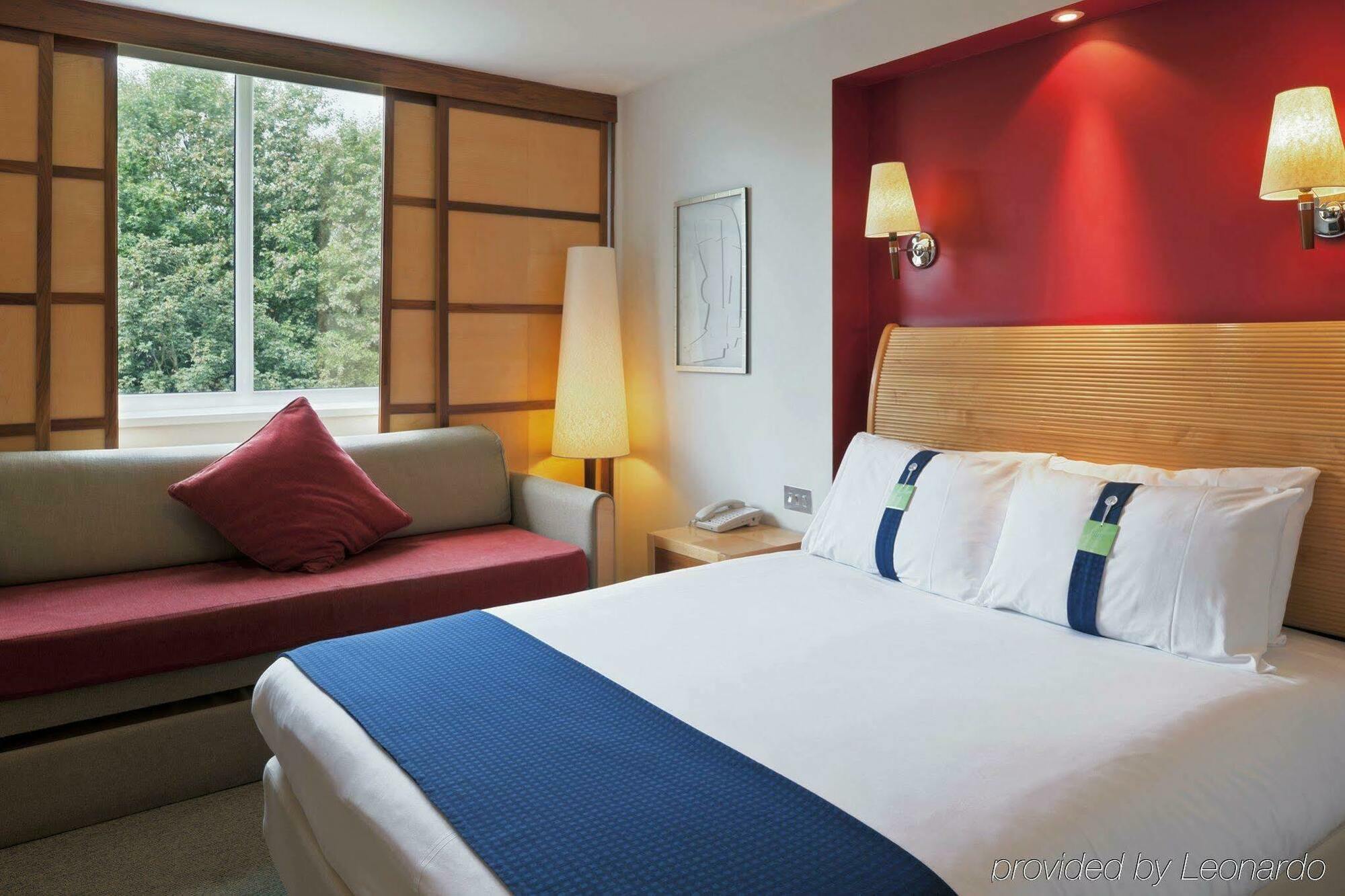 Holiday Inn Runcorn M56 Junction 12 By Ihg Esterno foto